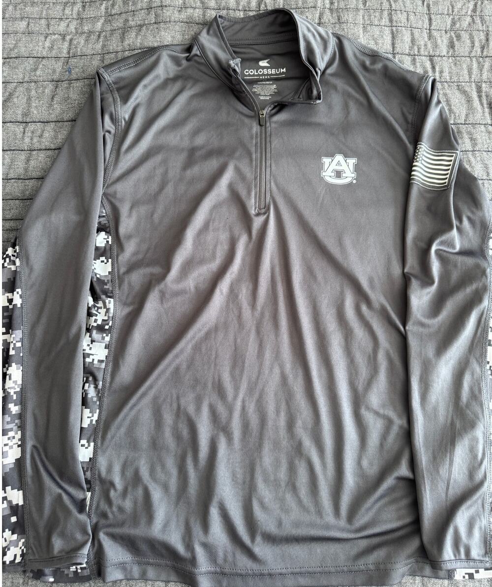 Colosseum Auburn Tigers Gray Camouflage Military OHT Logo Pullover Mens Medium